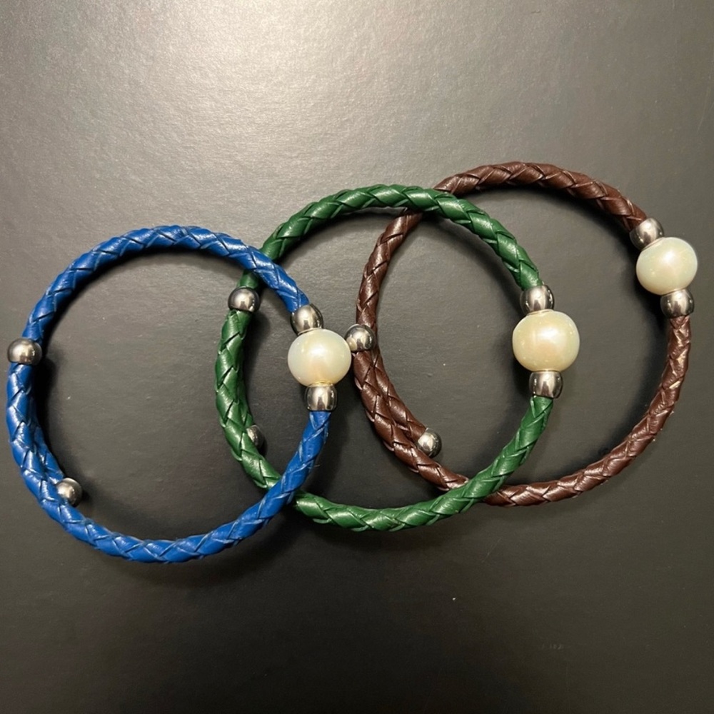Blue Freshwater Pearl Bracelet - Picture 2 of 3